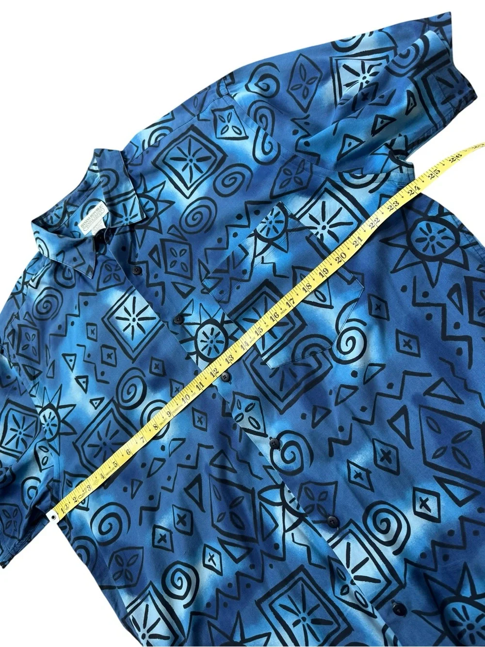 Vintage Banana Republic Safari & Travel Clothing Hawaiian Camp Shirt Tribal M